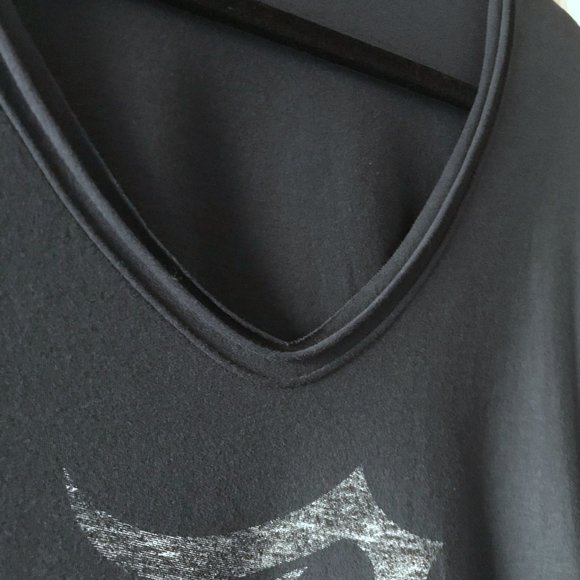 NWOT Women's Detroit Tigers Long Sleeve V-neck Tee - Picture 5 of 11